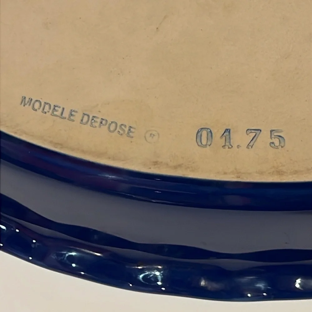 Emile Henry 1.75 L Scalloped Edge Casserole Dish France- Gorgeous❣️